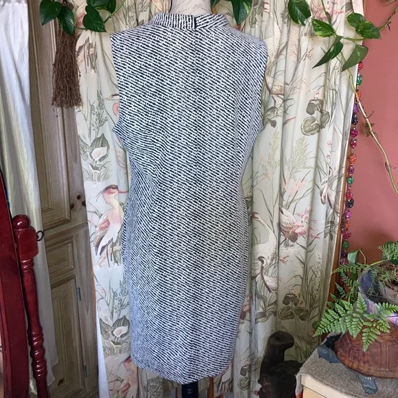 Sharagano Plus Size Sleeveless Textured Sheath Dress Black White sz 16 - Picture 5 of 8